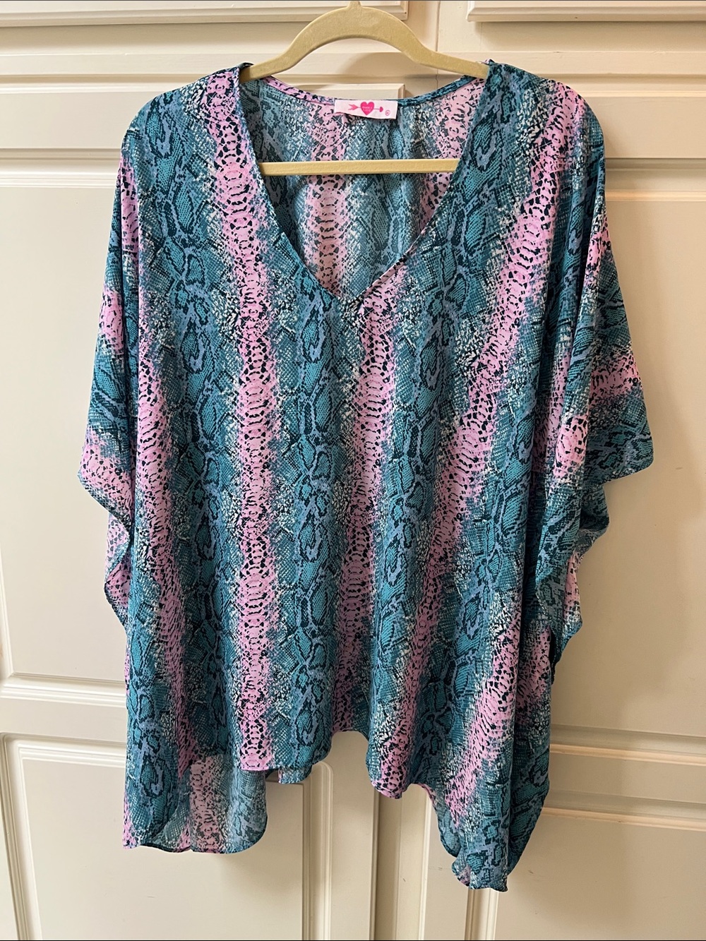 Buddy Love Teal and Pink Snake-Print V-Neck Tunic. M/L